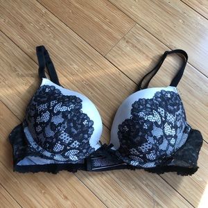✨VICTORIA’S SECRET push-up BRA✨